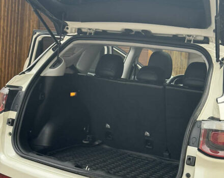 Белый Джип Компас, объемом двигателя 2.36 л и пробегом 84 тыс. км за 13200 $, фото 34 на Automoto.ua