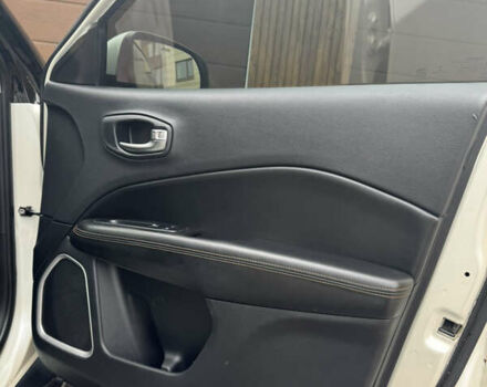 Белый Джип Компас, объемом двигателя 2.36 л и пробегом 84 тыс. км за 13200 $, фото 37 на Automoto.ua