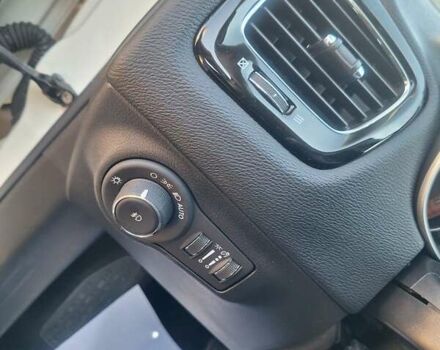 Білий Джип Compass, об'ємом двигуна 2.36 л та пробігом 180 тис. км за 13150 $, фото 25 на Automoto.ua