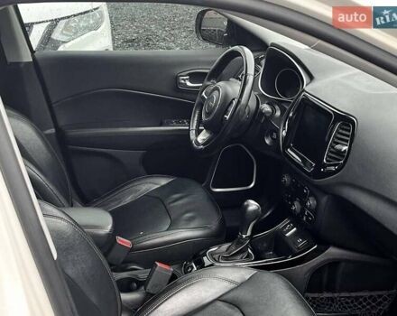Белый Джип Компас, объемом двигателя 2.4 л и пробегом 225 тыс. км за 10700 $, фото 27 на Automoto.ua