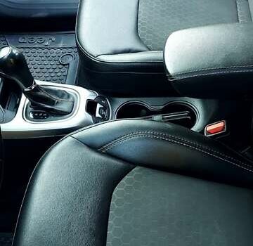 Білий Джип Compass, об'ємом двигуна 2.36 л та пробігом 81 тис. км за 17500 $, фото 10 на Automoto.ua