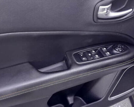 Білий Джип Compass, об'ємом двигуна 2.36 л та пробігом 53 тис. км за 15500 $, фото 12 на Automoto.ua