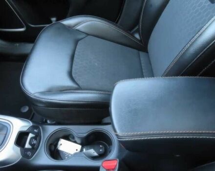 Білий Джип Compass, об'ємом двигуна 2.4 л та пробігом 43 тис. км за 9800 $, фото 11 на Automoto.ua