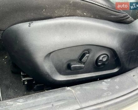 Белый Джип Компас, объемом двигателя 2.4 л и пробегом 227 тыс. км за 8200 $, фото 15 на Automoto.ua