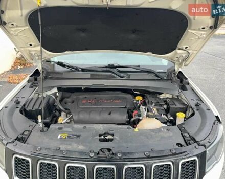 Білий Джип Compass, об'ємом двигуна 2.36 л та пробігом 300 тис. км за 2400 $, фото 7 на Automoto.ua