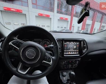 Джип Компас 2018 в Днепре (Днепропетровске) на Automoto.ua Белый Джип Компас, объемом двигателя 2.36 л и пробегом 112 тыс. км за 16300 $, фото 9 на Automoto.ua