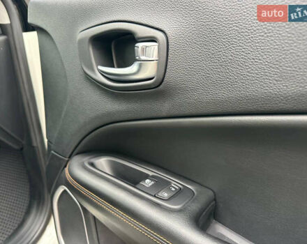 Білий Джип Compass, об'ємом двигуна 2.36 л та пробігом 190 тис. км за 11900 $, фото 38 на Automoto.ua