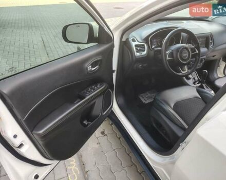 Білий Джип Compass, об'ємом двигуна 2.36 л та пробігом 64 тис. км за 14500 $, фото 2 на Automoto.ua