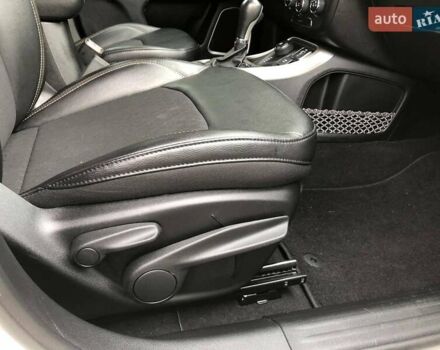 Білий Джип Compass, об'ємом двигуна 2.4 л та пробігом 52 тис. км за 15500 $, фото 8 на Automoto.ua