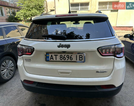 Белый Джип Компас, объемом двигателя 2.4 л и пробегом 137 тыс. км за 15500 $, фото 2 на Automoto.ua