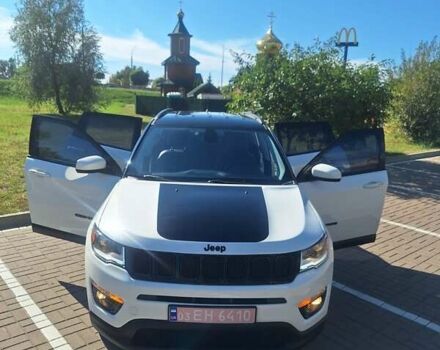 Білий Джип Compass, об'ємом двигуна 2.36 л та пробігом 180 тис. км за 13150 $, фото 3 на Automoto.ua