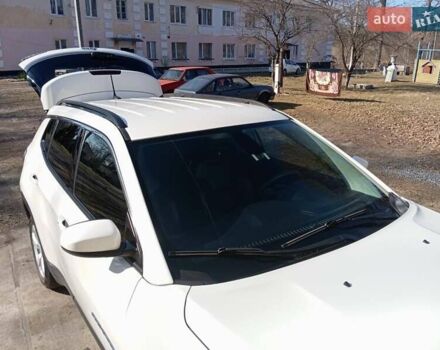 Білий Джип Compass, об'ємом двигуна 2.4 л та пробігом 64 тис. км за 14500 $, фото 3 на Automoto.ua