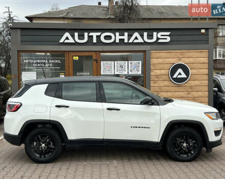 Белый Джип Компас, объемом двигателя 2.36 л и пробегом 73 тыс. км за 10500 $, фото 3 на Automoto.ua