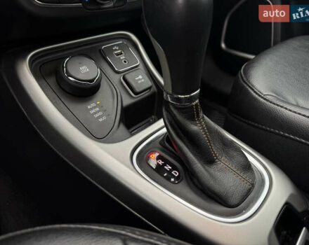 Белый Джип Компас, объемом двигателя 2.36 л и пробегом 121 тыс. км за 14300 $, фото 11 на Automoto.ua