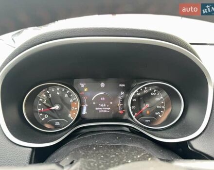 Білий Джип Compass, об'ємом двигуна 2.36 л та пробігом 300 тис. км за 2400 $, фото 8 на Automoto.ua