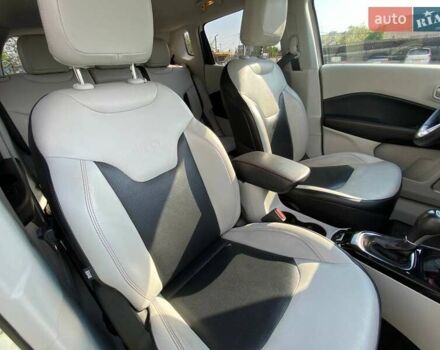 Білий Джип Compass, об'ємом двигуна 2.36 л та пробігом 60 тис. км за 16300 $, фото 6 на Automoto.ua
