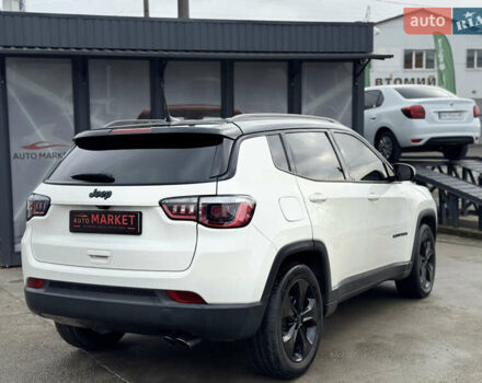 Білий Джип Compass, об'ємом двигуна 2.4 л та пробігом 64 тис. км за 16500 $, фото 4 на Automoto.ua