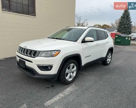 Білий Джип Compass, об'ємом двигуна 2.36 л та пробігом 300 тис. км за 2400 $, фото 1 на Automoto.ua