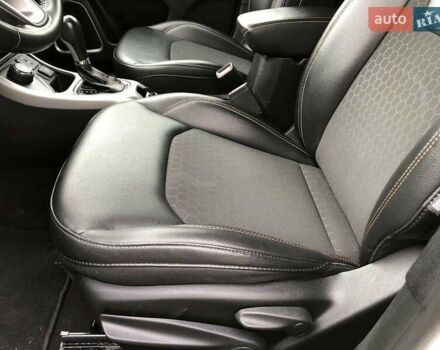 Білий Джип Compass, об'ємом двигуна 2.4 л та пробігом 52 тис. км за 15500 $, фото 15 на Automoto.ua