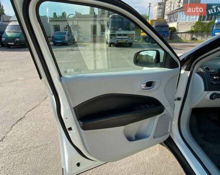 Білий Джип Compass, об'ємом двигуна 2.36 л та пробігом 60 тис. км за 16300 $, фото 11 на Automoto.ua