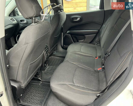 Белый Джип Компас, объемом двигателя 2.36 л и пробегом 73 тыс. км за 10500 $, фото 9 на Automoto.ua