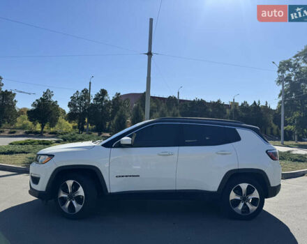 Джип Compass 2018 у Краматорске на Automoto.ua Білий Джип Compass, об'ємом двигуна 2.4 л та пробігом 129 тис. км за 15800 $, фото 6 на Automoto.ua
