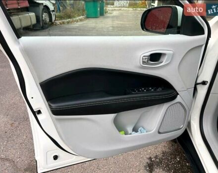 Белый Джип Компас, объемом двигателя 2.36 л и пробегом 117 тыс. км за 14900 $, фото 16 на Automoto.ua