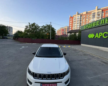 Білий Джип Compass, об'ємом двигуна 2.4 л та пробігом 177 тис. км за 12500 $, фото 2 на Automoto.ua