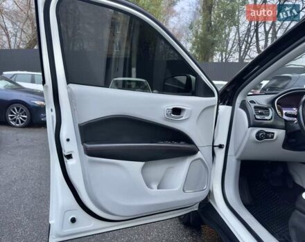 Белый Джип Компас, объемом двигателя 2.36 л и пробегом 71 тыс. км за 16400 $, фото 16 на Automoto.ua
