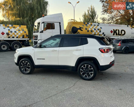 Джип Компас 2019 в Киеве на Automoto.ua Белый Джип Компас, объемом двигателя 2.36 л и пробегом 109 тыс. км за 17500 $, фото 21 на Automoto.ua
