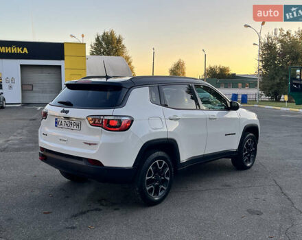 Джип Компас 2019 в Киеве на Automoto.ua Белый Джип Компас, объемом двигателя 2.36 л и пробегом 109 тыс. км за 17500 $, фото 12 на Automoto.ua