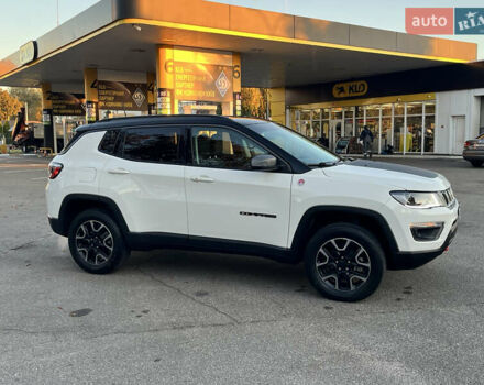 Джип Компас 2019 в Киеве на Automoto.ua Белый Джип Компас, объемом двигателя 2.36 л и пробегом 109 тыс. км за 17500 $, фото 7 на Automoto.ua