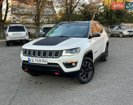Джип Компас 2019 в Киеве на Automoto.ua Белый Джип Компас, объемом двигателя 2.36 л и пробегом 109 тыс. км за 17500 $, фото 27 на Automoto.ua