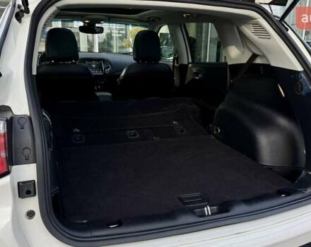 Білий Джип Compass, об'ємом двигуна 2.36 л та пробігом 107 тис. км за 17700 $, фото 13 на Automoto.ua