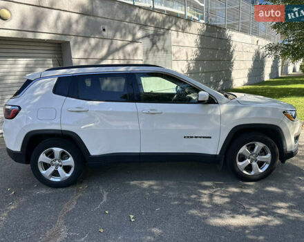 Белый Джип Компас, объемом двигателя 2.36 л и пробегом 75 тыс. км за 14800 $, фото 5 на Automoto.ua