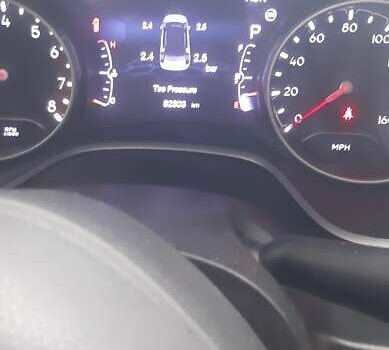 Джип Compass 2019 у Івано-Франківську на Automoto.ua Білий Джип Compass, об'ємом двигуна 2.36 л та пробігом 82 тис. км за 14900 $, фото 5 на Automoto.ua