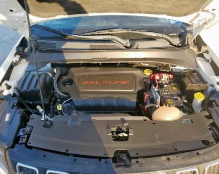 Белый Джип Компас, объемом двигателя 0 л и пробегом 128 тыс. км за 2700 $, фото 11 на Automoto.ua