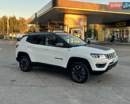 Джип Компас 2019 в Киеве на Automoto.ua Белый Джип Компас, объемом двигателя 2.36 л и пробегом 109 тыс. км за 17500 $, фото 6 на Automoto.ua