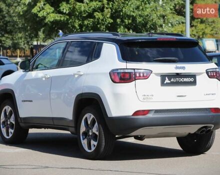 Джип Компас 2019 в Киеве на Automoto.ua Белый Джип Компас, объемом двигателя 2.36 л и пробегом 15 тыс. км за 21000 $, фото 4 на Automoto.ua