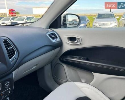 Джип Компас 2019 в Львове на Automoto.ua Белый Джип Компас, объемом двигателя 2.4 л и пробегом 117 тыс. км за 14440 $, фото 28 на Automoto.ua