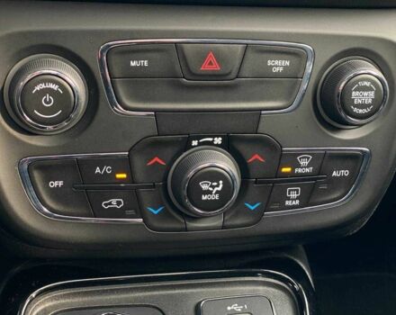 Белый Джип Компас, объемом двигателя 2.4 л и пробегом 108 тыс. км за 15490 $, фото 16 на Automoto.ua