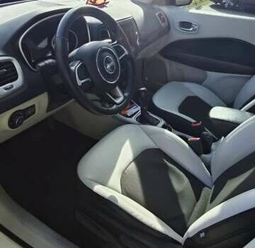 Білий Джип Compass, об'ємом двигуна 2.4 л та пробігом 115 тис. км за 16000 $, фото 5 на Automoto.ua