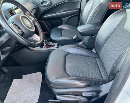 Джип Компас 2019 в Киеве на Automoto.ua Белый Джип Компас, объемом двигателя 2.36 л и пробегом 109 тыс. км за 17500 $, фото 36 на Automoto.ua