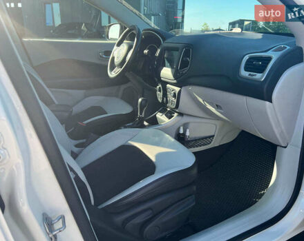 Джип Компас 2019 в Львове на Automoto.ua Белый Джип Компас, объемом двигателя 2.4 л и пробегом 117 тыс. км за 16950 $, фото 27 на Automoto.ua
