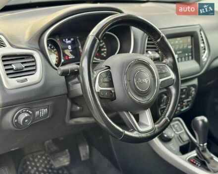 Белый Джип Компас, объемом двигателя 2.36 л и пробегом 60 тыс. км за 15900 $, фото 4 на Automoto.ua