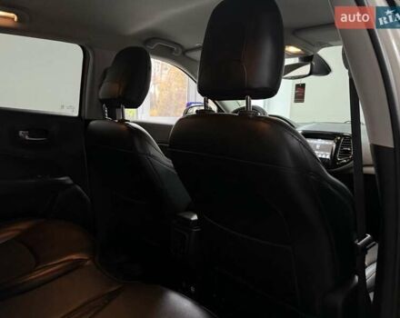 Джип Компас 2019 в Полтаве на Automoto.ua Белый Джип Компас, объемом двигателя 2.4 л и пробегом 201 тыс. км за 15300 $, фото 20 на Automoto.ua