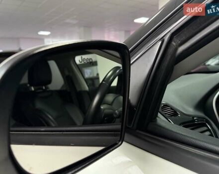 Джип Компас 2019 в Полтаве на Automoto.ua Белый Джип Компас, объемом двигателя 2.4 л и пробегом 201 тыс. км за 15300 $, фото 12 на Automoto.ua