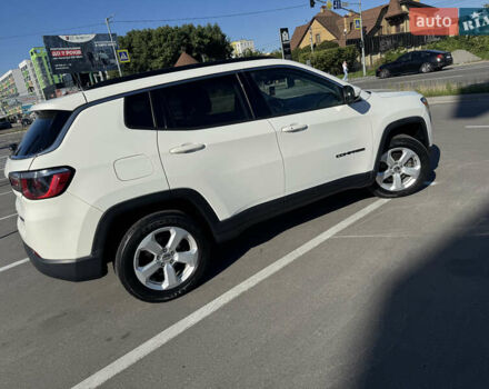 Білий Джип Compass, об'ємом двигуна 2.4 л та пробігом 82 тис. км за 17500 $, фото 2 на Automoto.ua