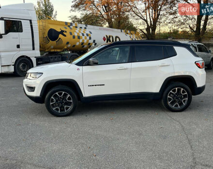Джип Компас 2019 в Киеве на Automoto.ua Белый Джип Компас, объемом двигателя 2.36 л и пробегом 109 тыс. км за 17500 $, фото 23 на Automoto.ua