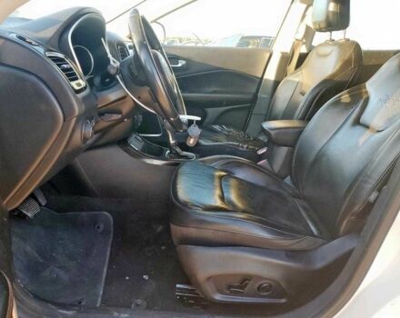 Белый Джип Компас, объемом двигателя 0 л и пробегом 128 тыс. км за 2700 $, фото 6 на Automoto.ua